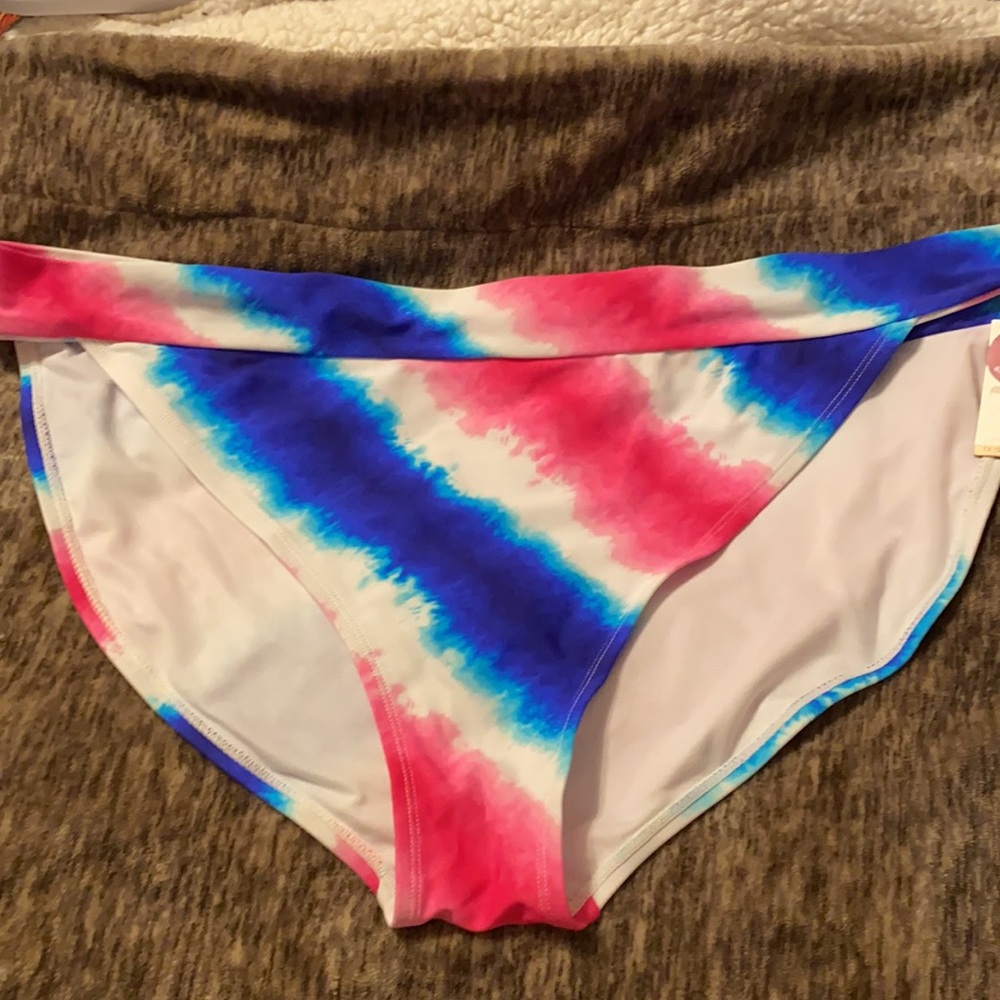 💙SO Juniors Tie Dye Bikini Swim Bottoms💙 - Picture 3 of 4